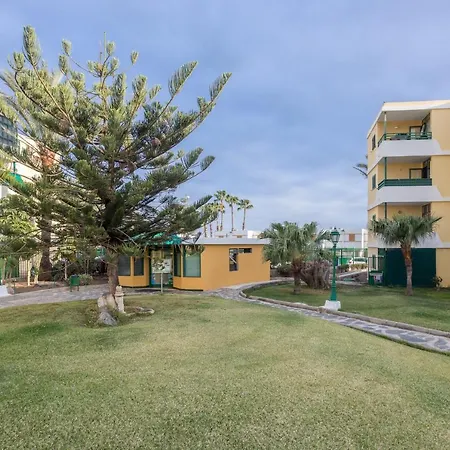 Lightbooking Olas Apartment *